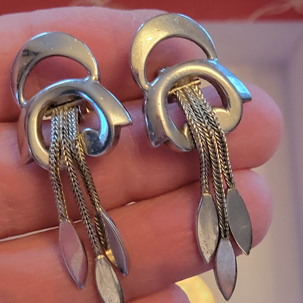 Vintage Monet Silver-tone & Unsigned Gold-tone Clip-On Earrings ~ 1970s? - Picture 12 of 16
